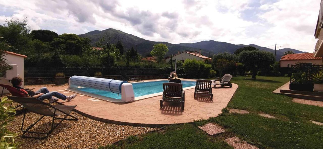Chambres D'Hotes Et Gites Al Pati Sorede Bagian luar foto