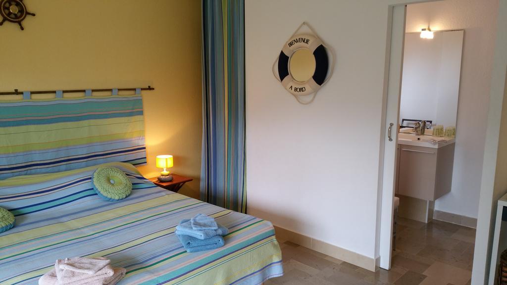 Chambres D'Hotes Et Gites Al Pati Sorede Bagian luar foto